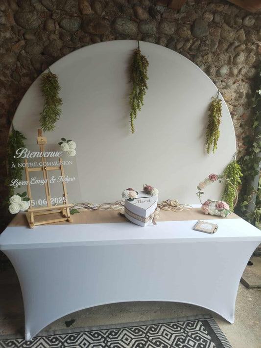Table rectangulaire blanche